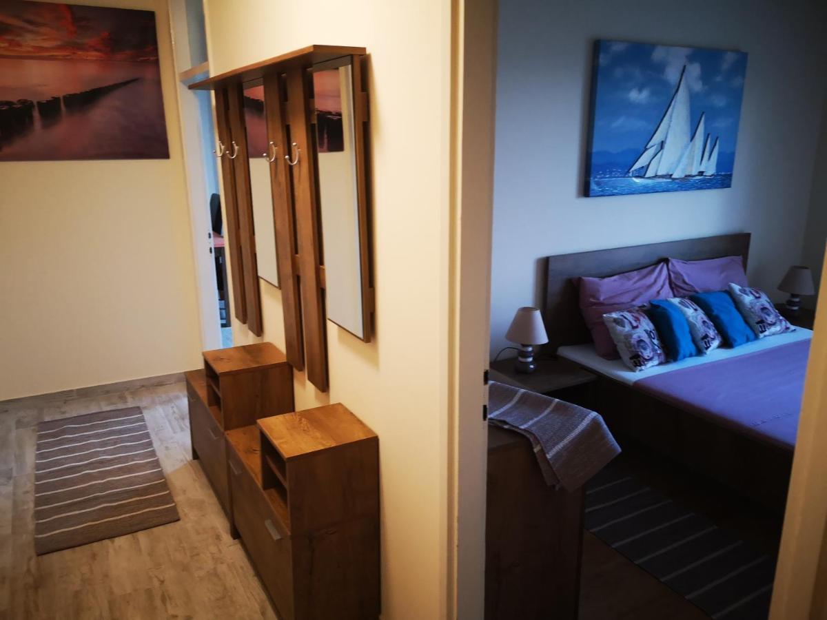 Apartman Petrovic City Center Трогир Экстерьер фото